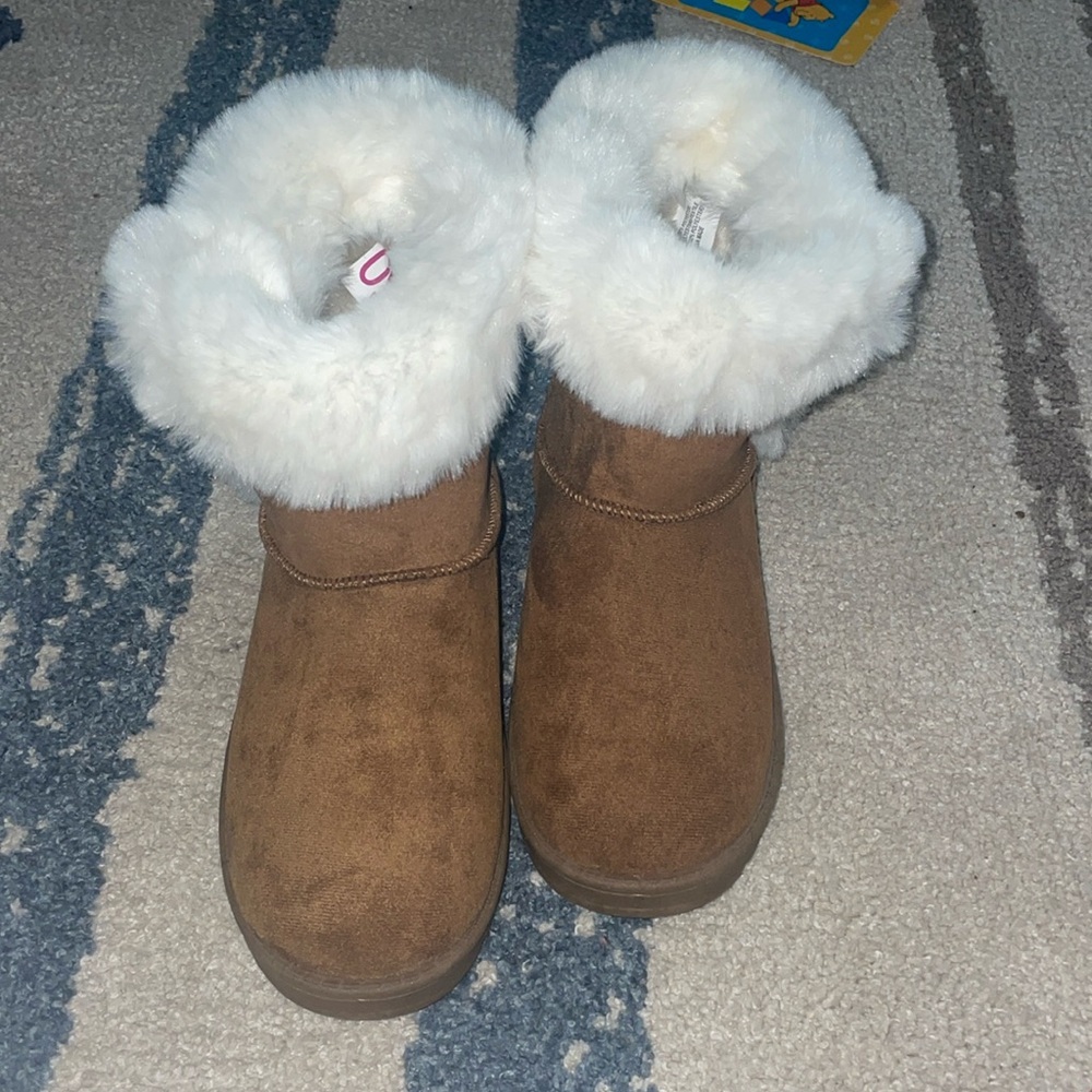 Faux fur boots!